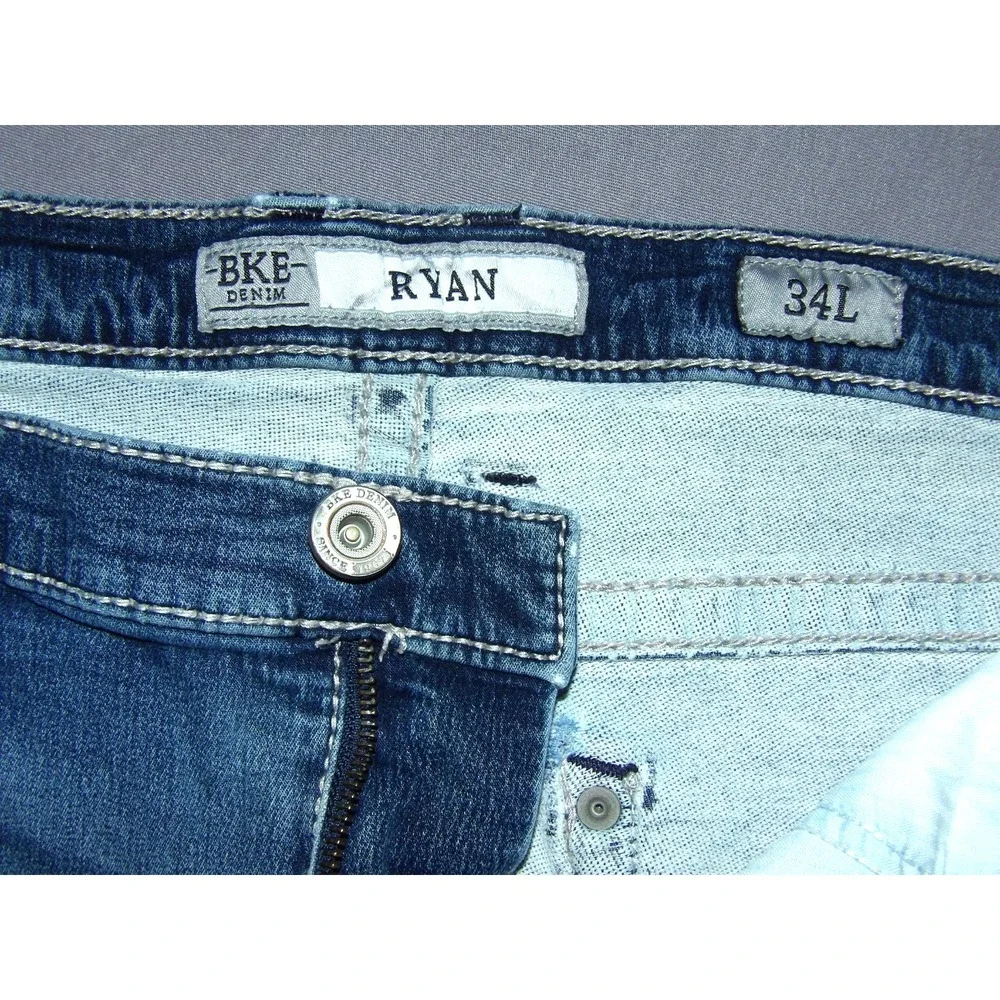 Buckle BKE Distressed Medium Wash RYAN Straight Leg Denim Jeans Men's 34 X 33